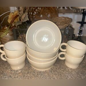 8 Micheal  Graves Design-Creamy Tan/White Pinstripe/Green Leaf-Cup Bowls